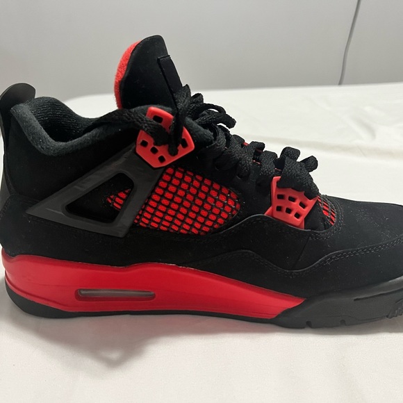 Air Jordan 4 Retro - Picture 3 of 7